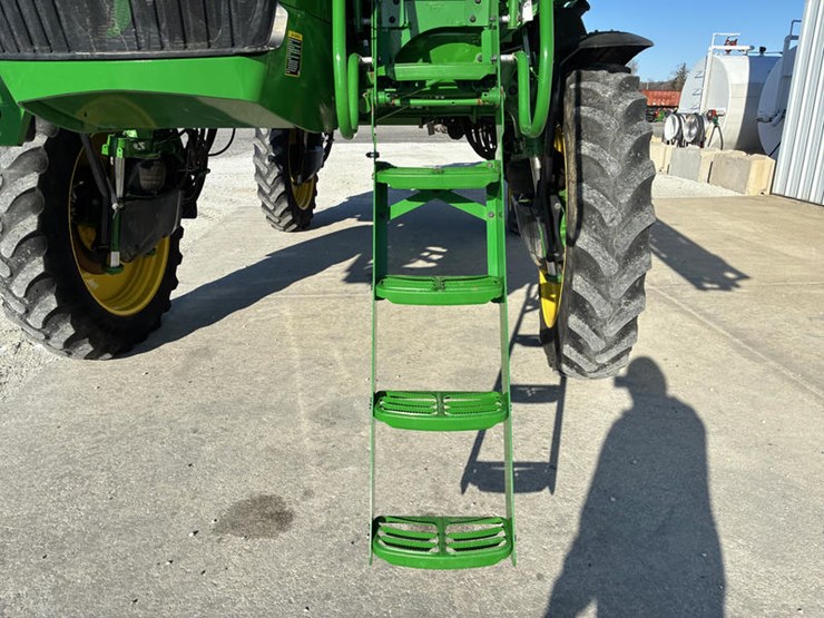 2022-john-deere-410r-image-12