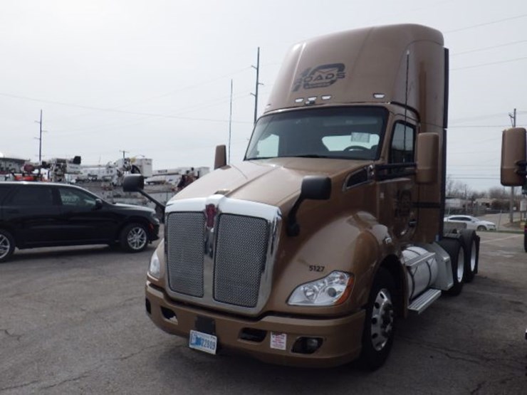 2022-kenworth-t680-image-1