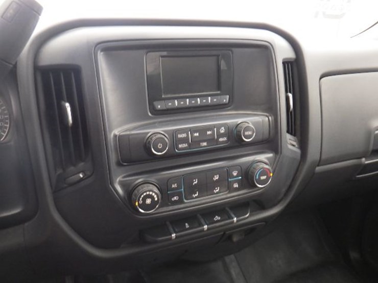 2015-chevrolet-silverado-3500-image-12