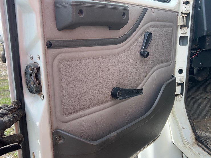 1999-international-4900-image-47