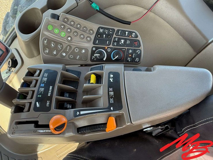 2011-john-deere-7215r-image-20