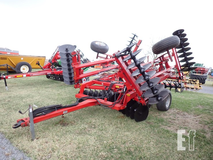 case-ih-3950-image-1