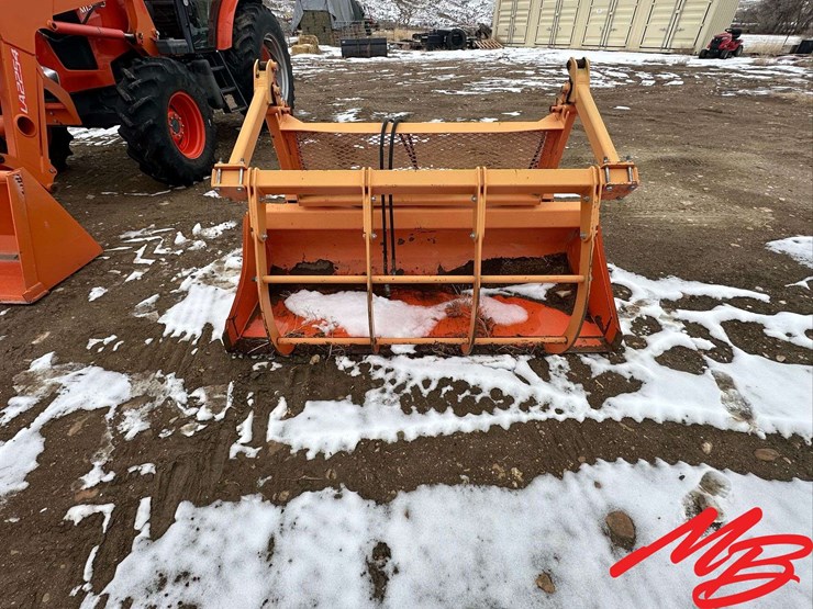 2015-kubota-m135gx-image-33