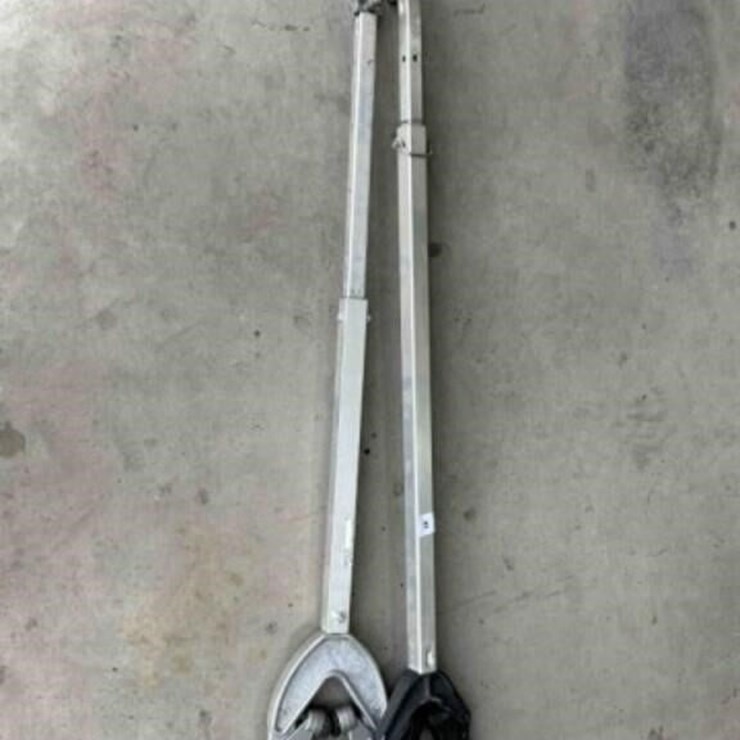 TRANSOM BRACKET FOR BOAT