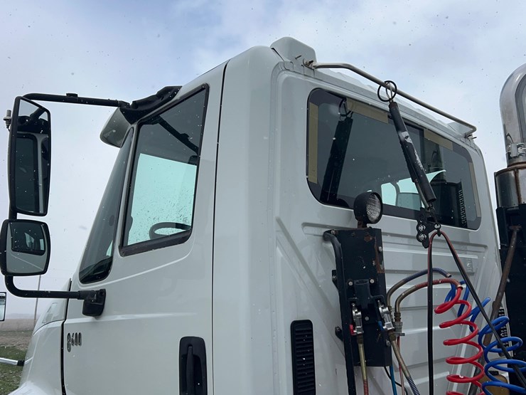 2005-international-8600-image-34