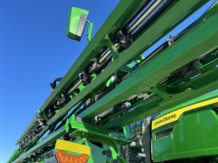 2022-john-deere-410r-image-19