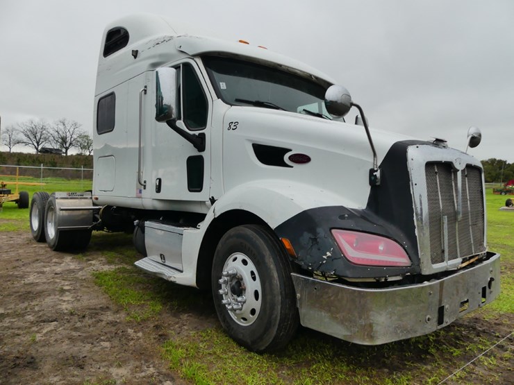 peterbilt-587-image-2