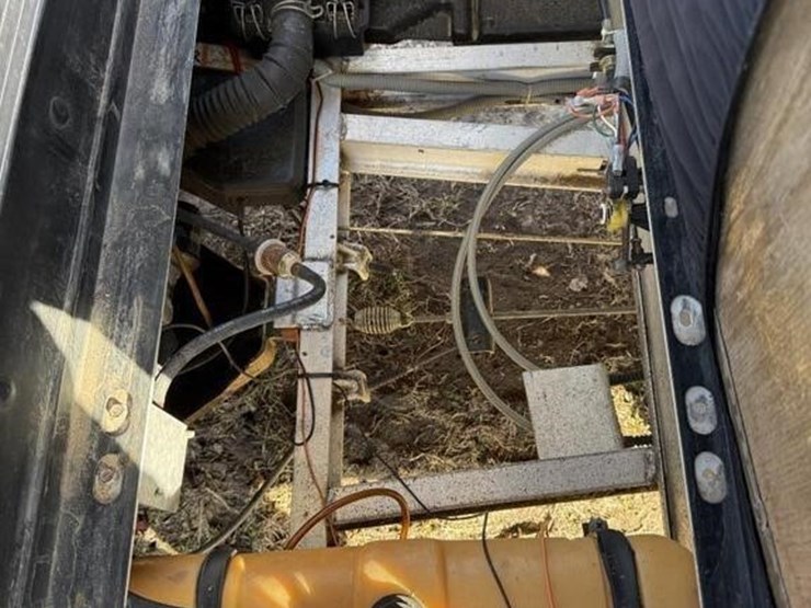 2004-club-car-turf-2-image-8