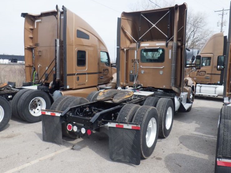 2022-kenworth-t680-image-8