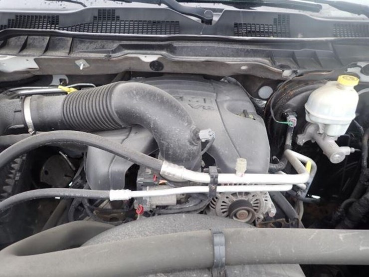 2015-dodge-1500-image-42