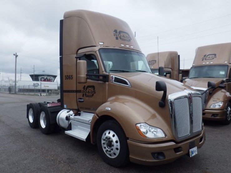 2022-kenworth-t680-image-3