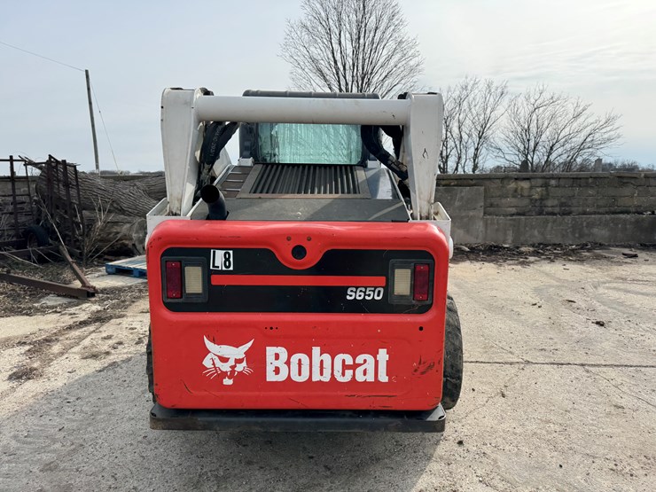 2019-bobcat-s650-image-24