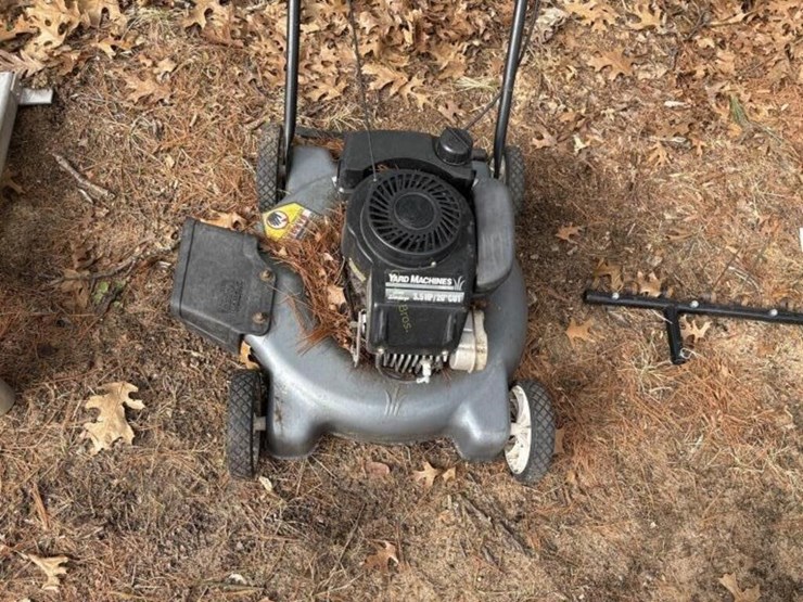 mtd-yard-machines-3.5hp-push-mower-image-2