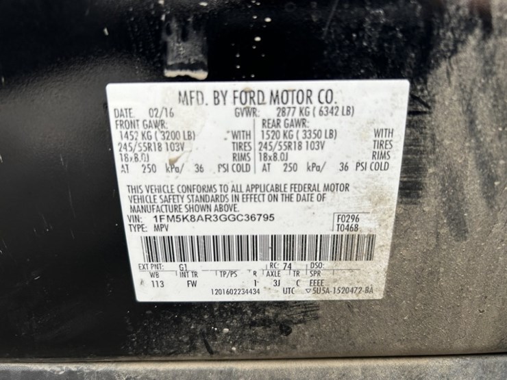 2016-ford-explorer-image-10