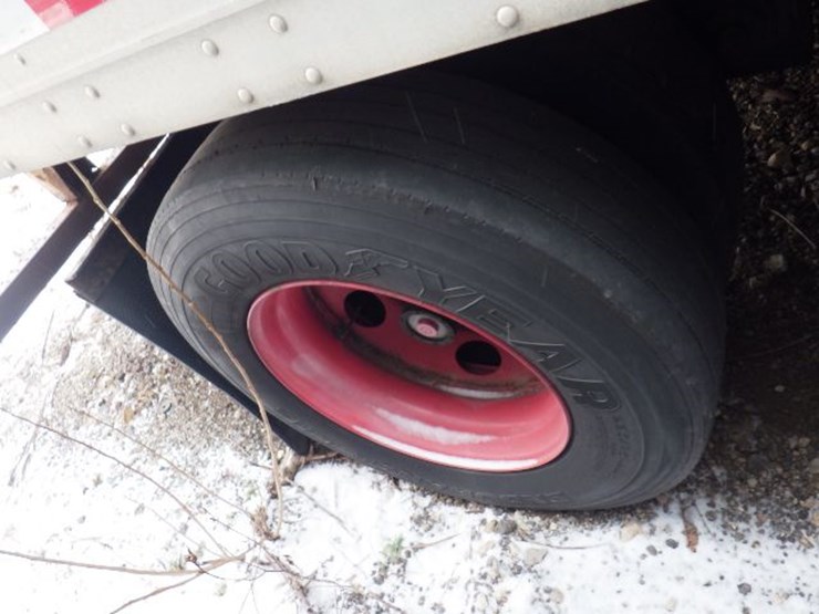 2011-great-dane-van-image-12