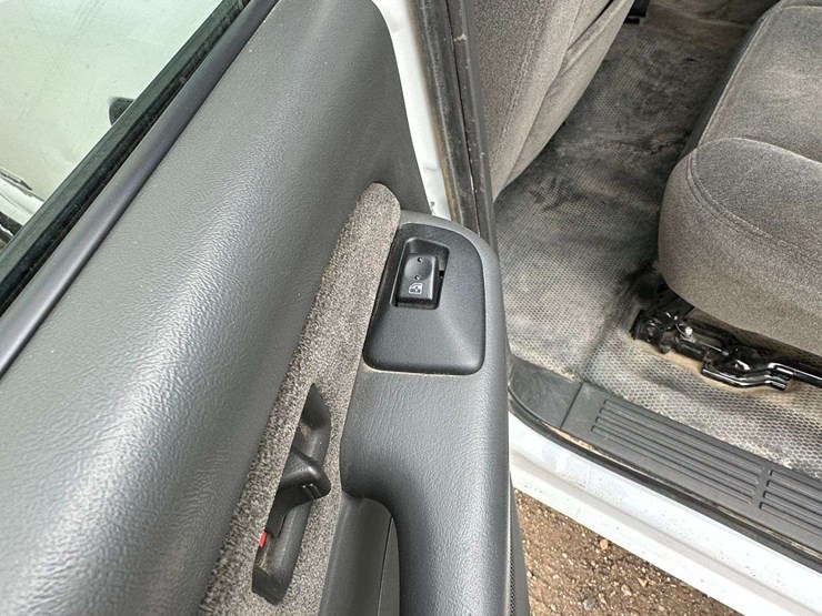 2007-gmc-3500-image-33