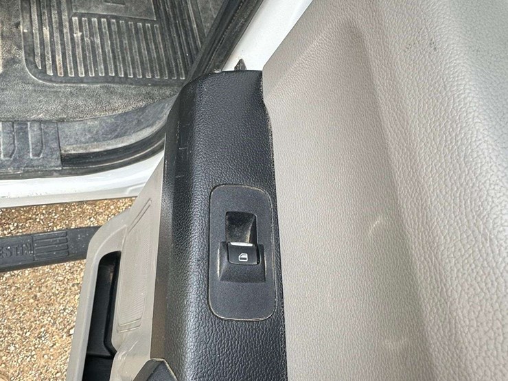 2019-ford-f250-xl-image-33