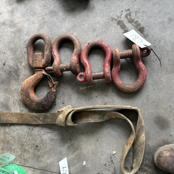 (3) Large Cleeveses & Hook