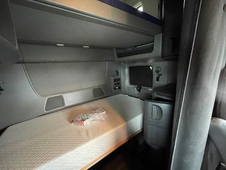 2016-international-prostar-image-32