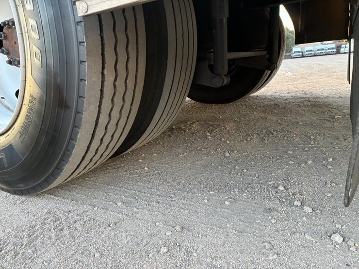 2016-ford-f650-xlt-image-7