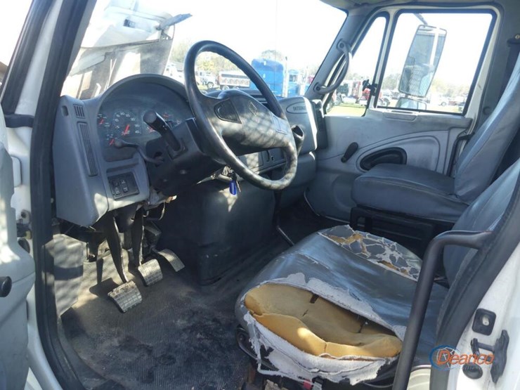 2007-international-durastar-4300-image-10