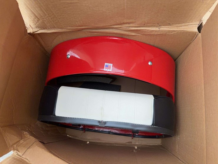 tractor-seats-and-tires-image-8