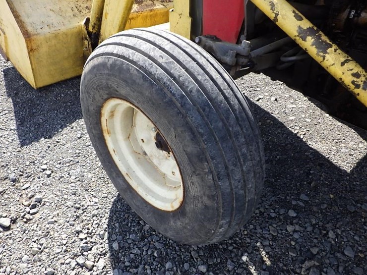 massey-ferguson-32-image-17