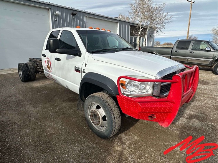 2010-dodge-ram-4500-image-8