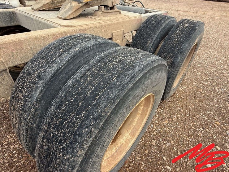 tandem-axle-dolly,-11r22.5-tires-image-6