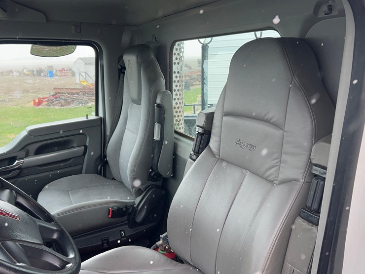 2017-kenworth-t680-image-52