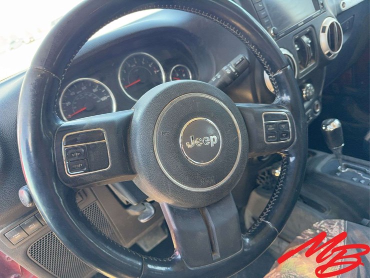 2012-jeep-wrangler-image-24