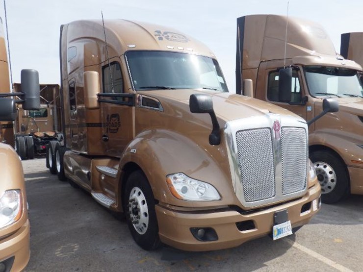 2022-kenworth-t680-image-4