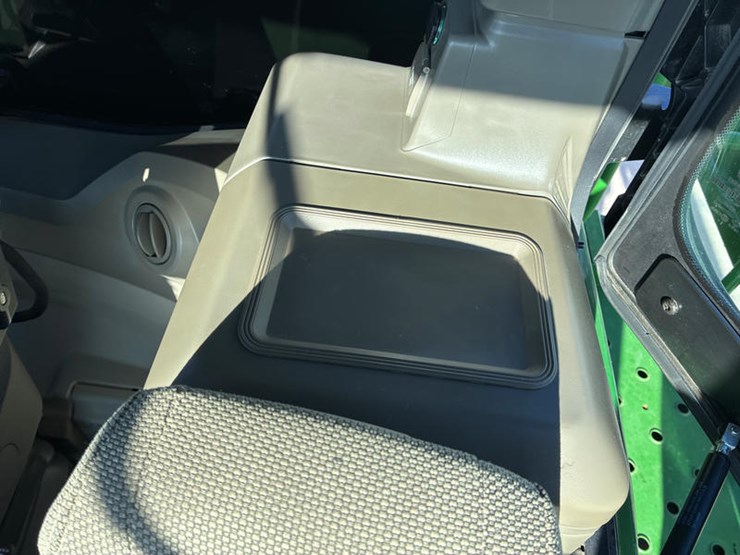 2022-john-deere-410r-image-77