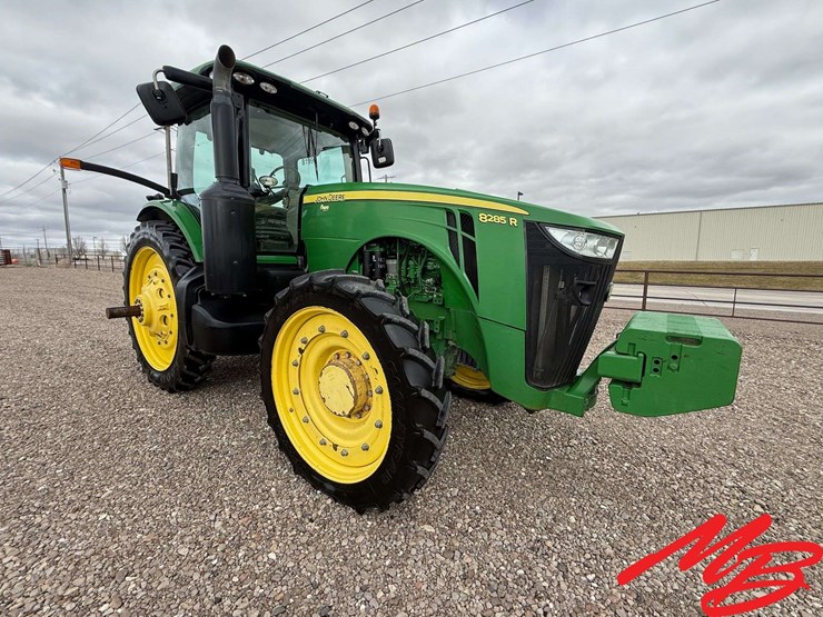2013-john-deere-8285r-image-2