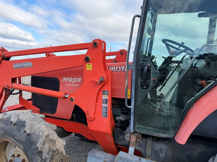 kubota-m95s-image-22