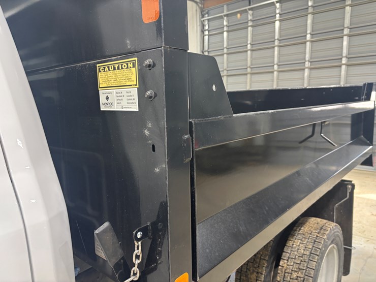 2022-ford-f550-sd-image-52