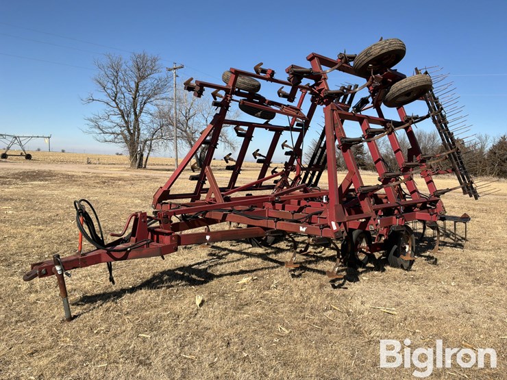 case-ih-4800-image-1