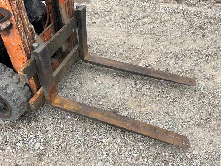 toyota-4000lb-forklift-image-5