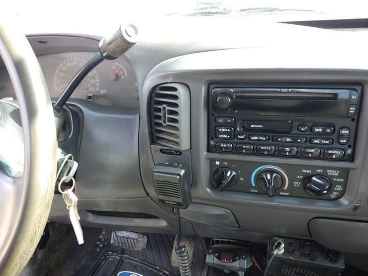 2004-ford-f150-image-23