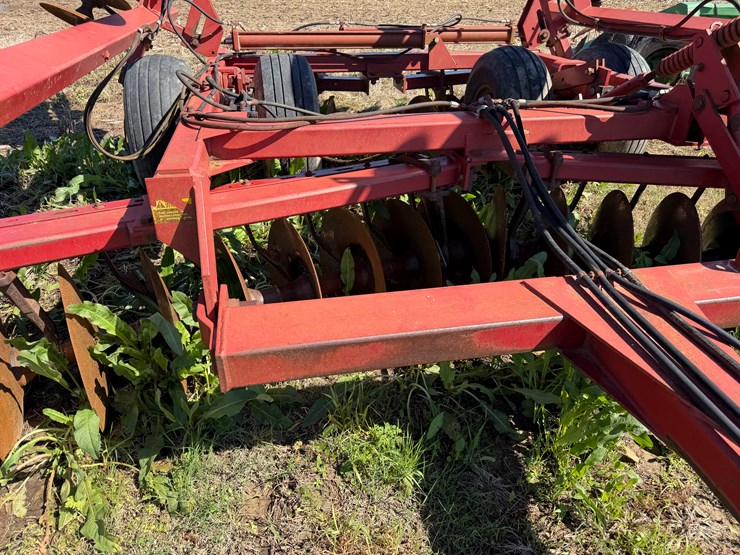 case-ih-3900dh-image-47