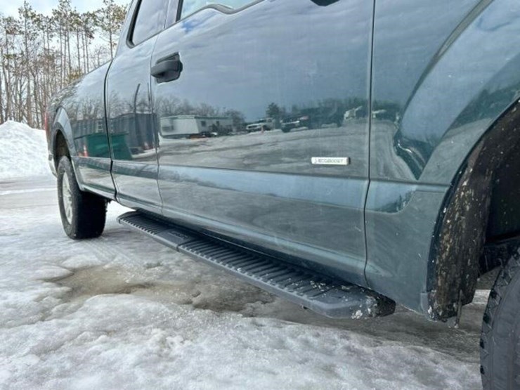 2016-ford-f150-xlt-image-40