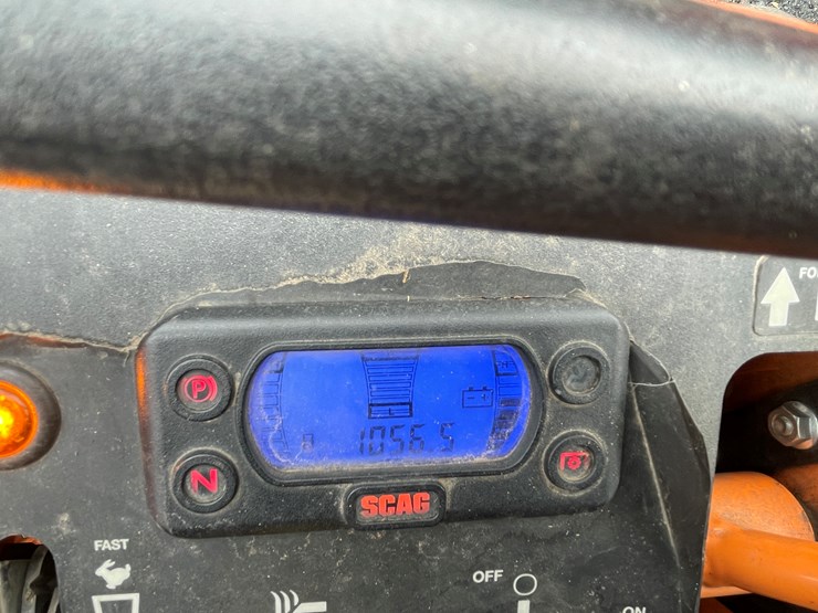 #1015-•-scag-v-ride-lawn-mower-(fall-creek,-wi)-image-28