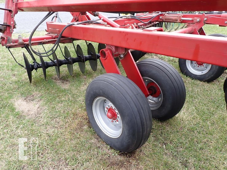 case-ih-3900-image-12