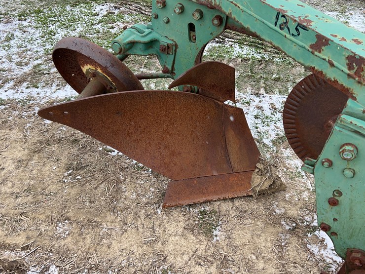 john-deere-3-btm-plow-image-4