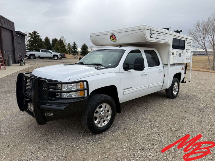 2014-chevrolet-silverado-2500-image-9