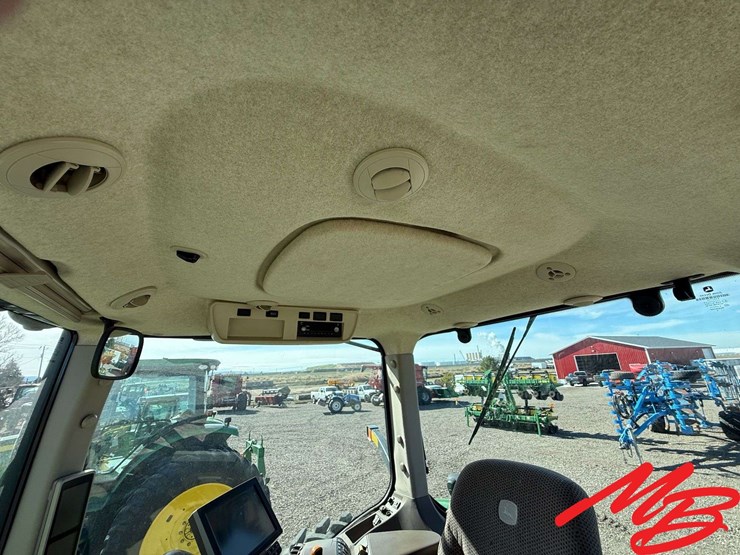 2019-john-deere-8270r-image-28