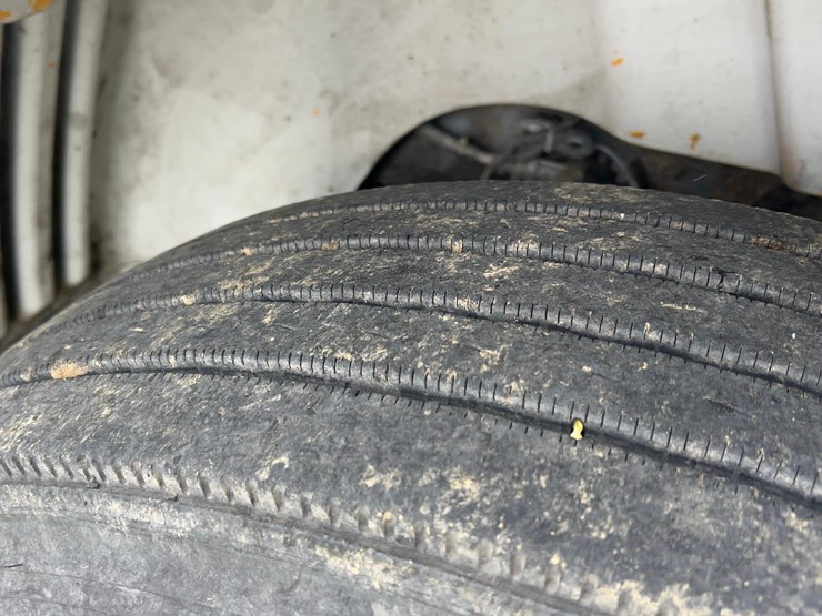 2005-international-8600-image-11