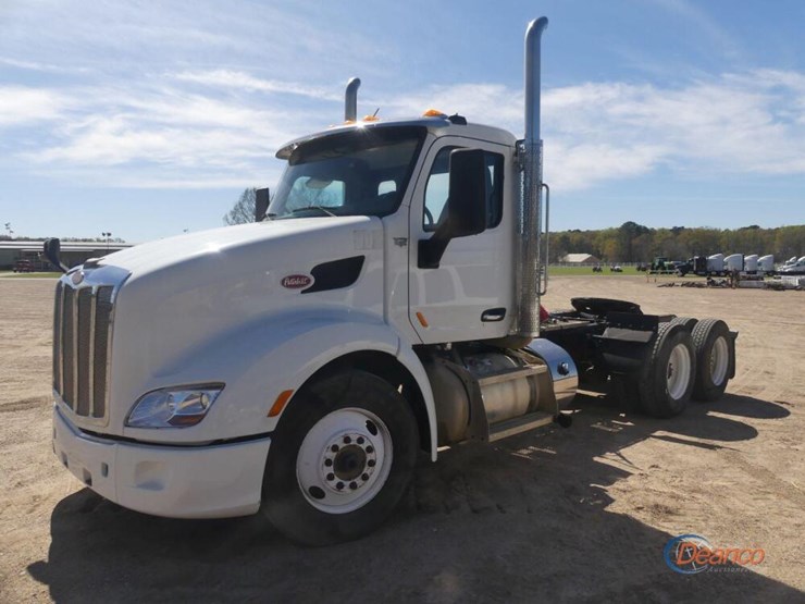 2016-peterbilt-579-image-22