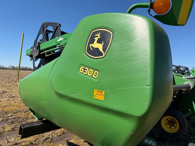 2013-john-deere-630d-image-23