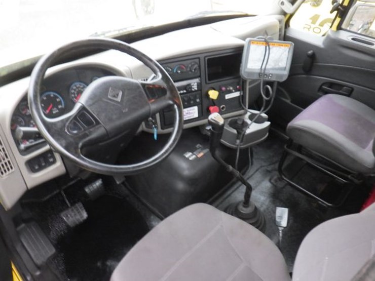 2016-international-8600-image-13